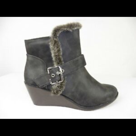 3/$20 SALE | Rampage Booties - Picture 8 of 8